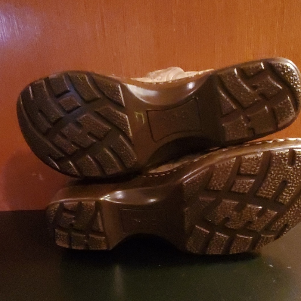 Born Clogs - image 5